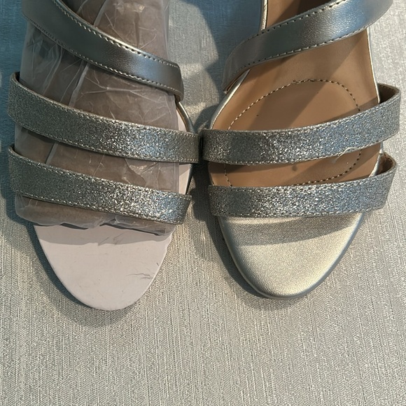 Naturalizer Women’s ‘Taimi’ Dress Sandals Heels Sparkly w/ Straps Size 9 New - Picture 8 of 15